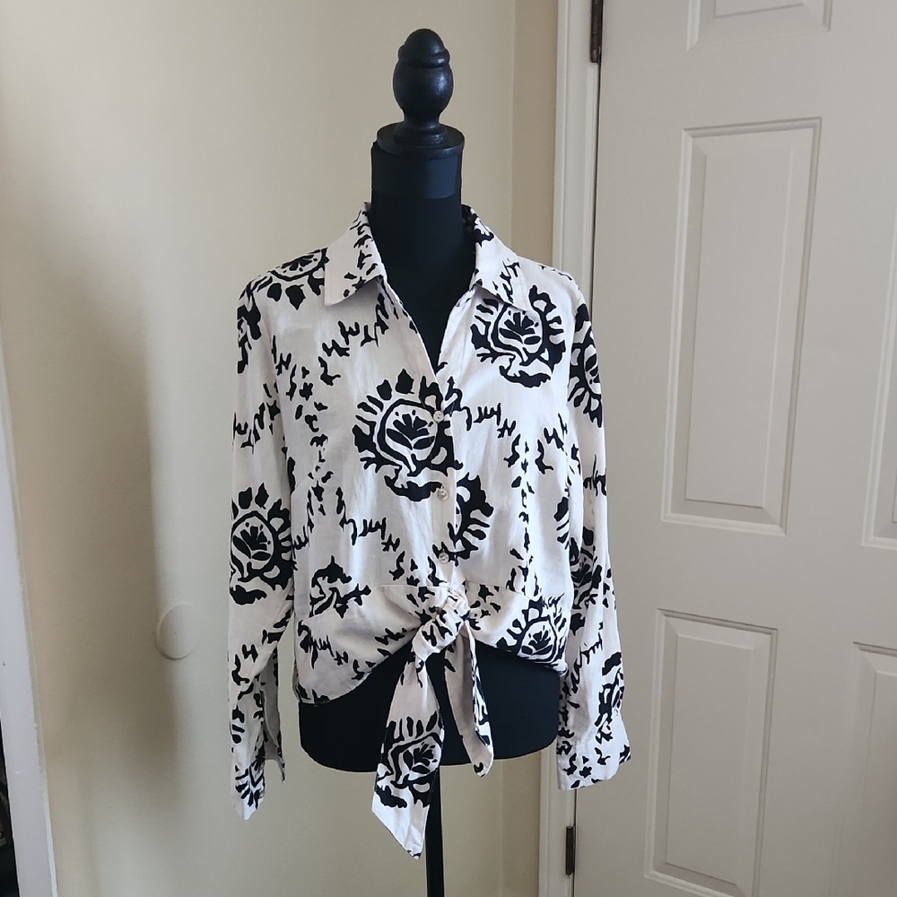 Black & Cream Tie-Front Button Linen Rayon Shirt